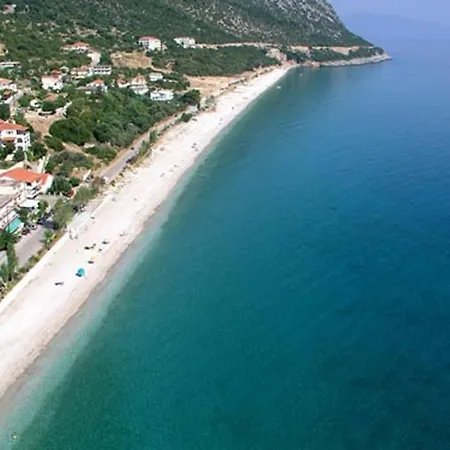 With Private Pool For Rent In Tzanata Kefalonia Hébergement de vacances Dhimisianáta